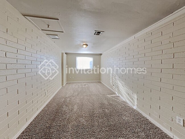 Building Photo - 4601 N 50th Ave