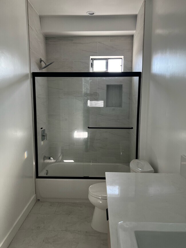 Building Photo - 4704 Venice Blvd