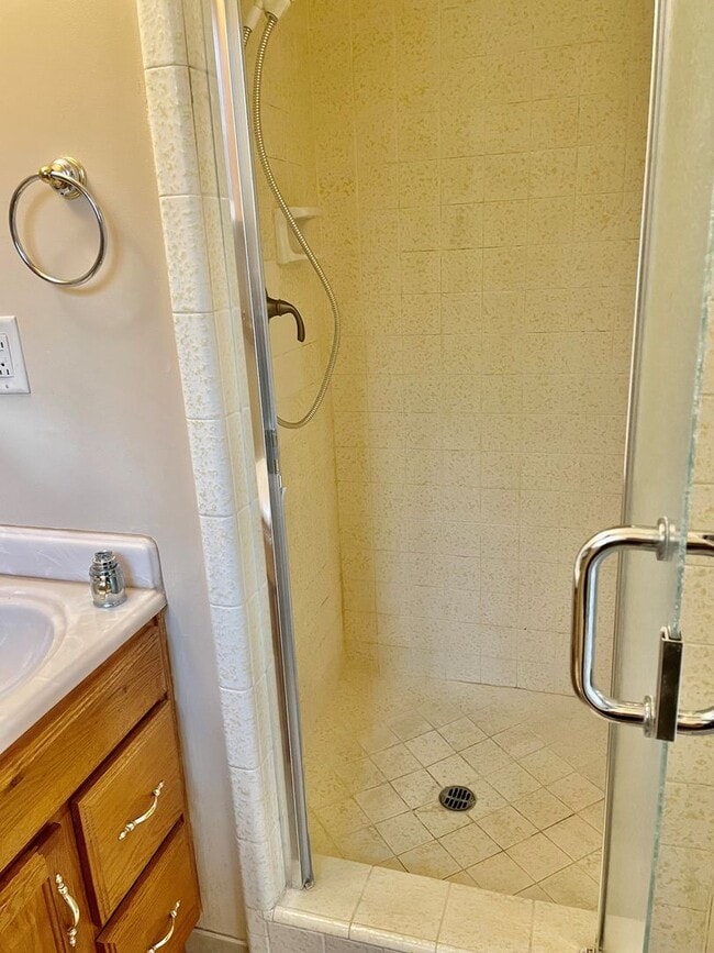 Building Photo - Just reduced!