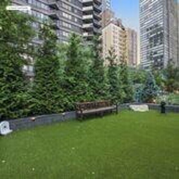 Building Photo - 845 United Nations Plaza