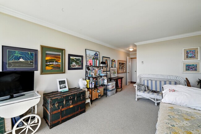 Building Photo - 32735 Seagate Dr