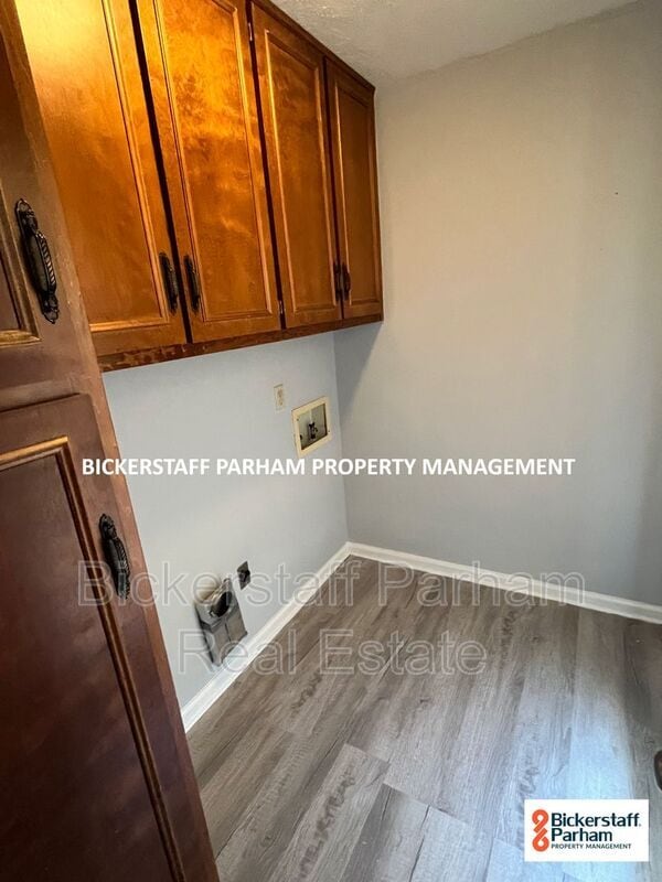Building Photo - 6360 Olde Towne Dr