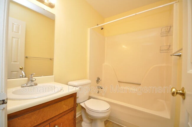 Building Photo - 6104 Deerwood Pl