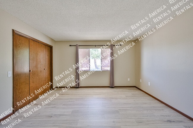 Building Photo - 13610 N 108th Dr