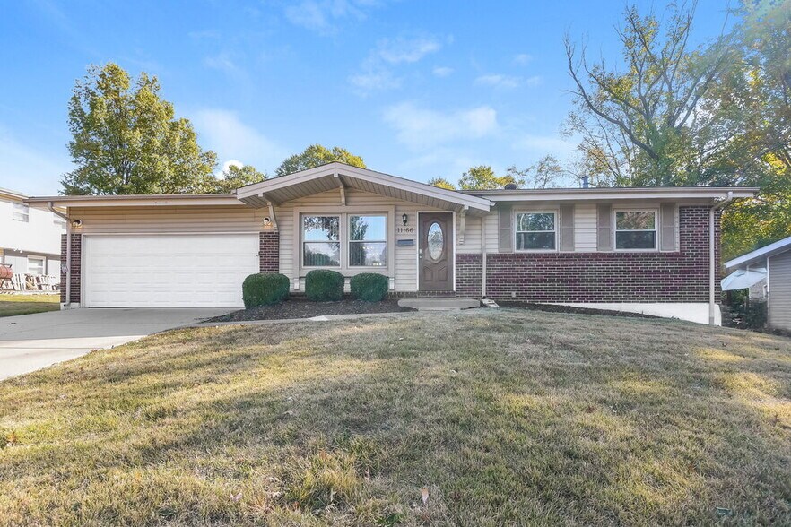 Primary Photo - 11166 Prentice Dr