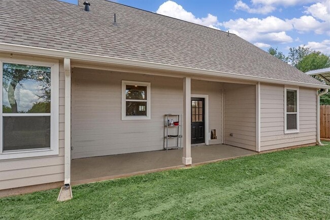 Building Photo - 24738 Roscommon Ln
