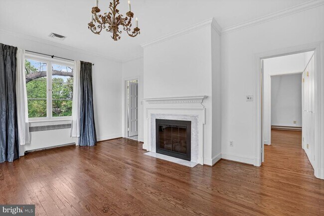 Building Photo - 5553 Little Falls Rd