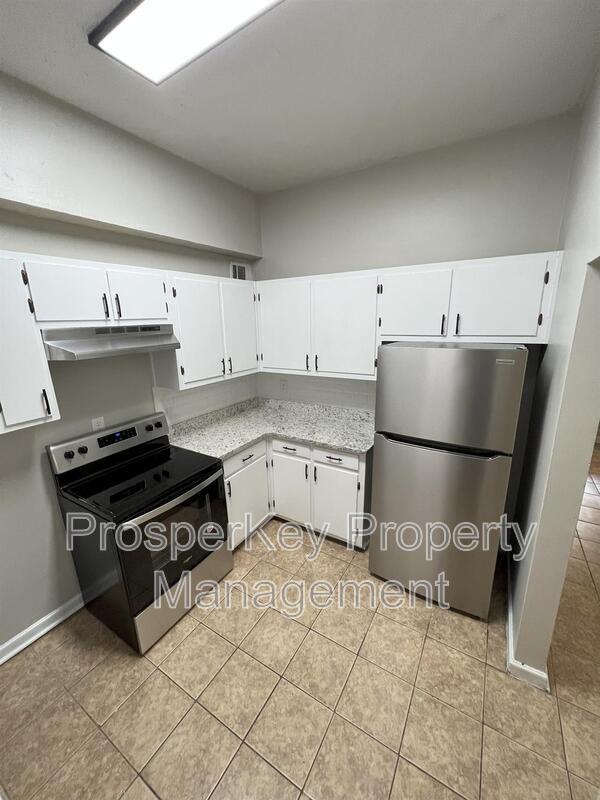 Building Photo - 905 Wright Dr