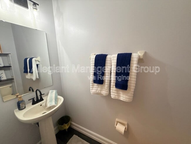 Building Photo - 1589 Plumeria Pl