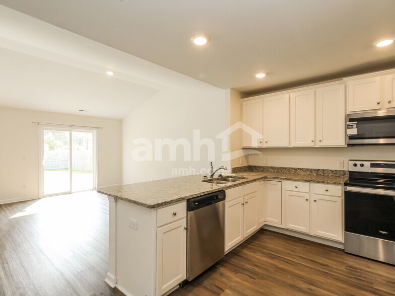 Building Photo - 1006 Jt Westfield Dr