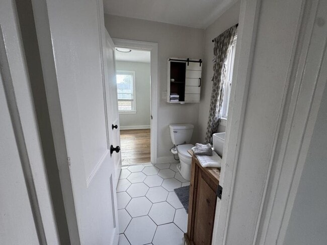 Building Photo - 4133 3rd Ave N