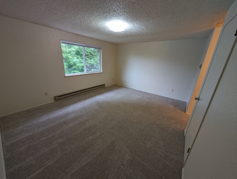 Building Photo - 4617 80th St NE