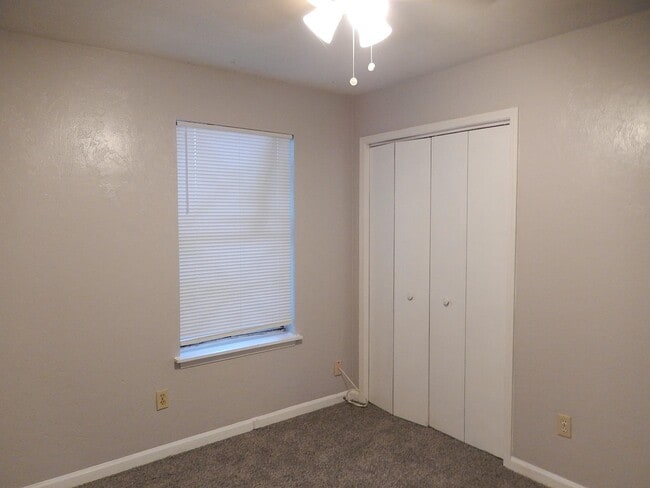 Building Photo - 2334 Sylvan Ct