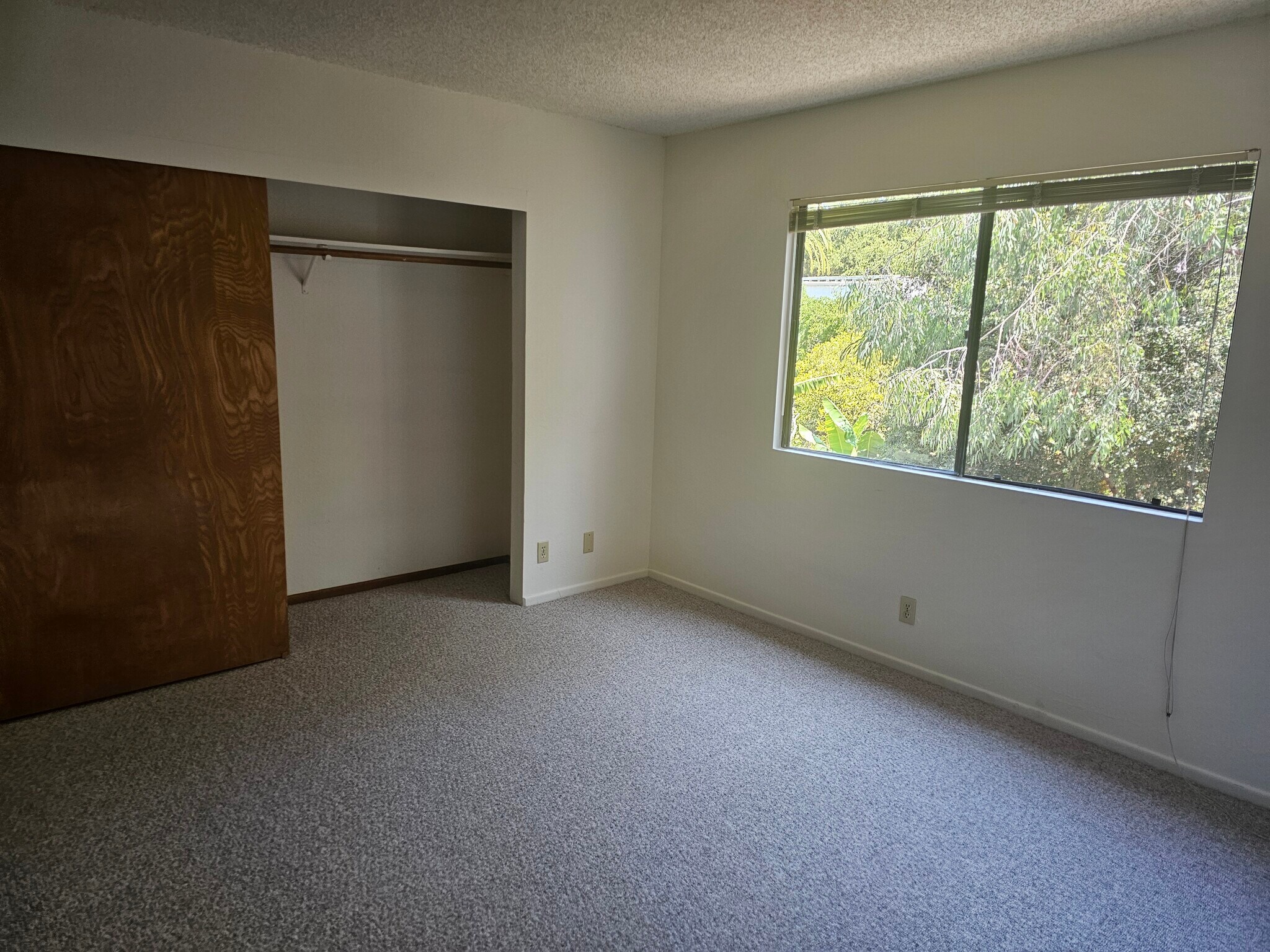 Building Photo - 1615 Olive St