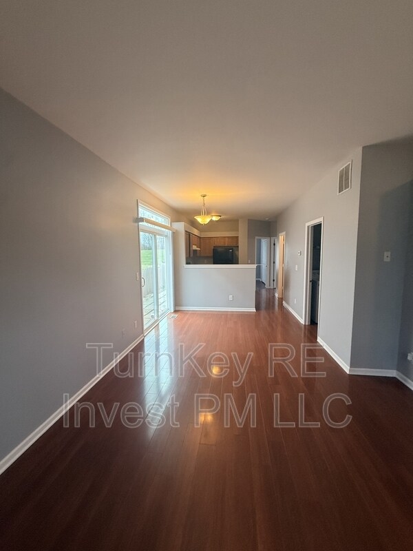 Building Photo - 21339 Earhart Ct