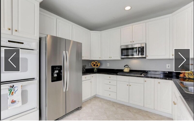 Building Photo - 8811 Hunting Lodge Ct