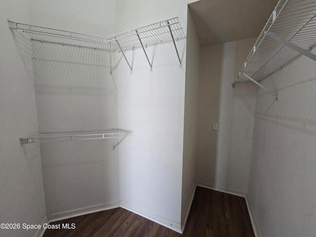 Building Photo - 481 10th Pl