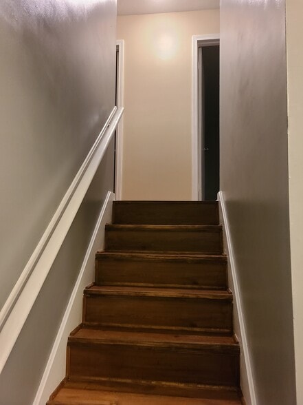 Building Photo - 6604 Birchline Blvd