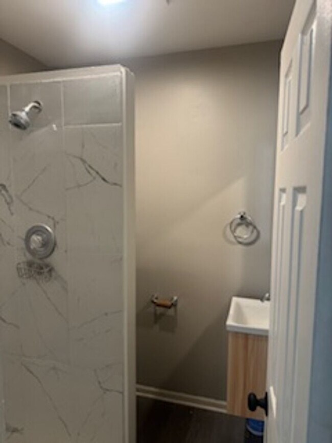 Building Photo - Newly Remolded 3 Bedroom in Waldo!!!