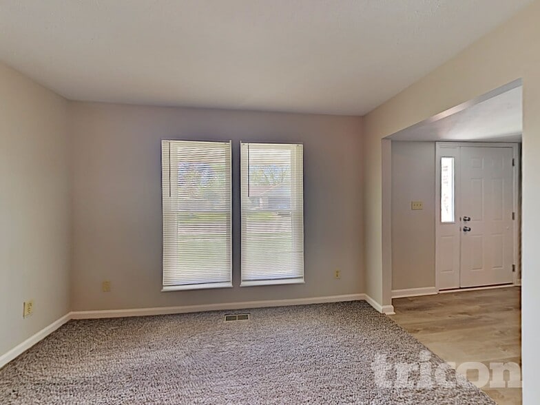Building Photo - 3708 W 42nd Terrace