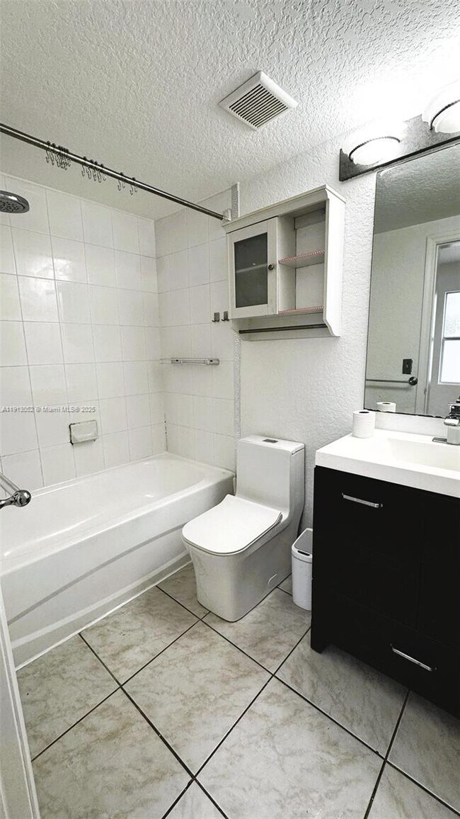 Building Photo - 7326 Collins Ave