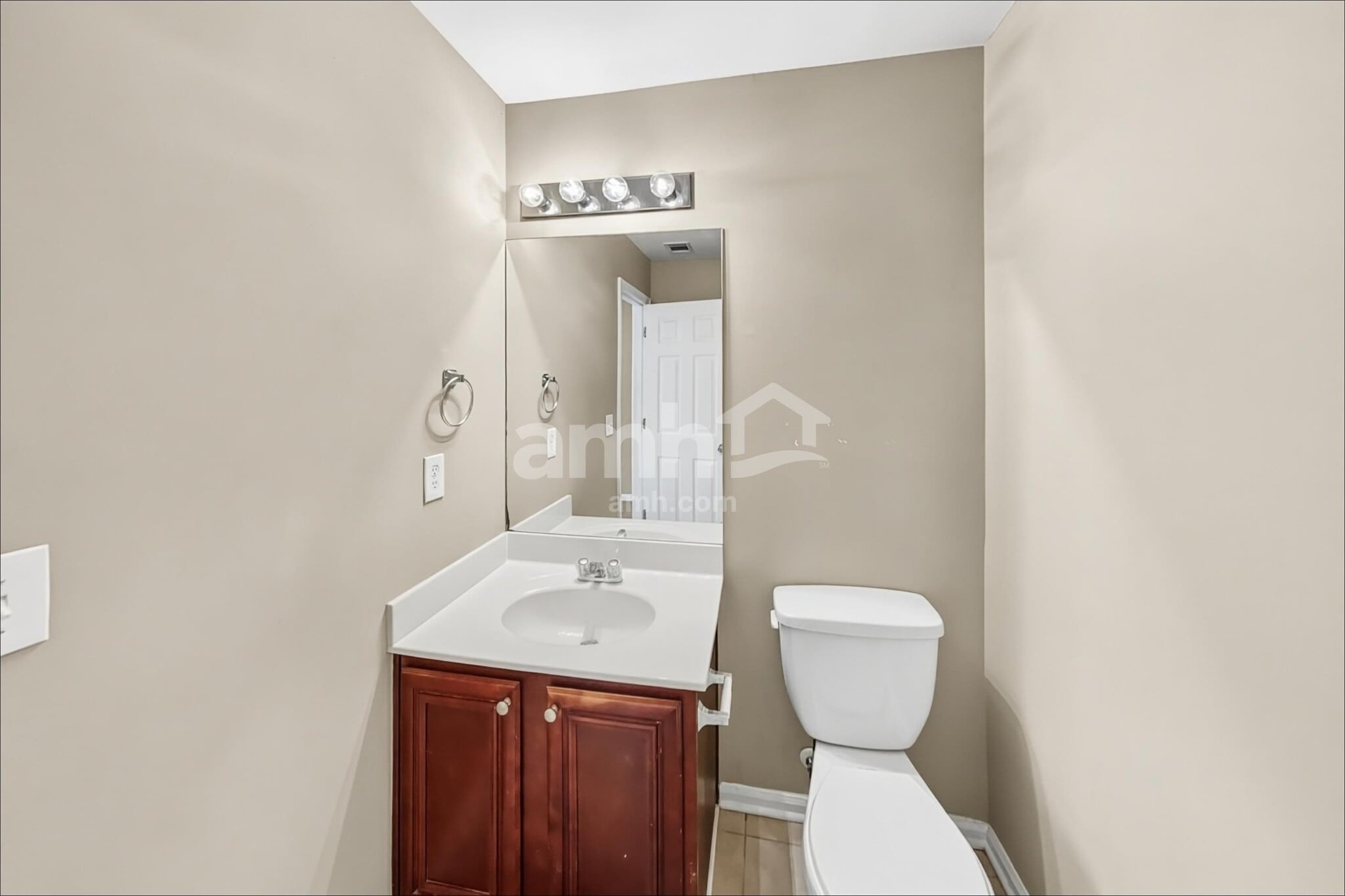 Building Photo - 4975 Hopewell Manor Dr