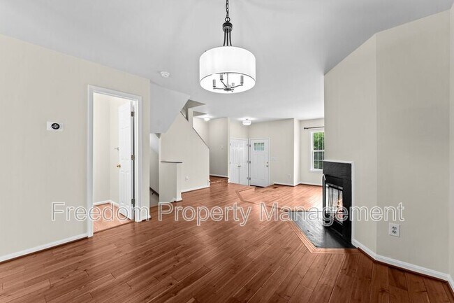 Building Photo - 8644 Sanderling Dr