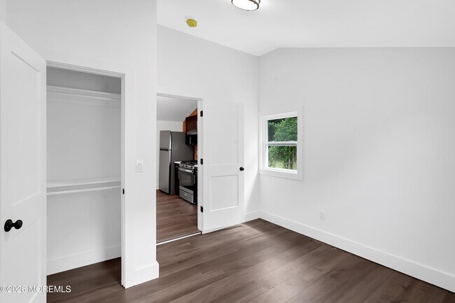 Building Photo - 105 Owens Ave