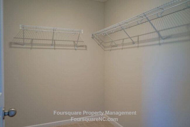 Building Photo - Modern 3-Story Townhome with Entry-Level Bonus Room, Back Deck & Garage , Community Pool in North...