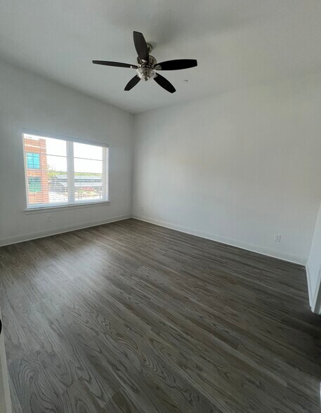 Building Photo - 131 E Fate Main Pl