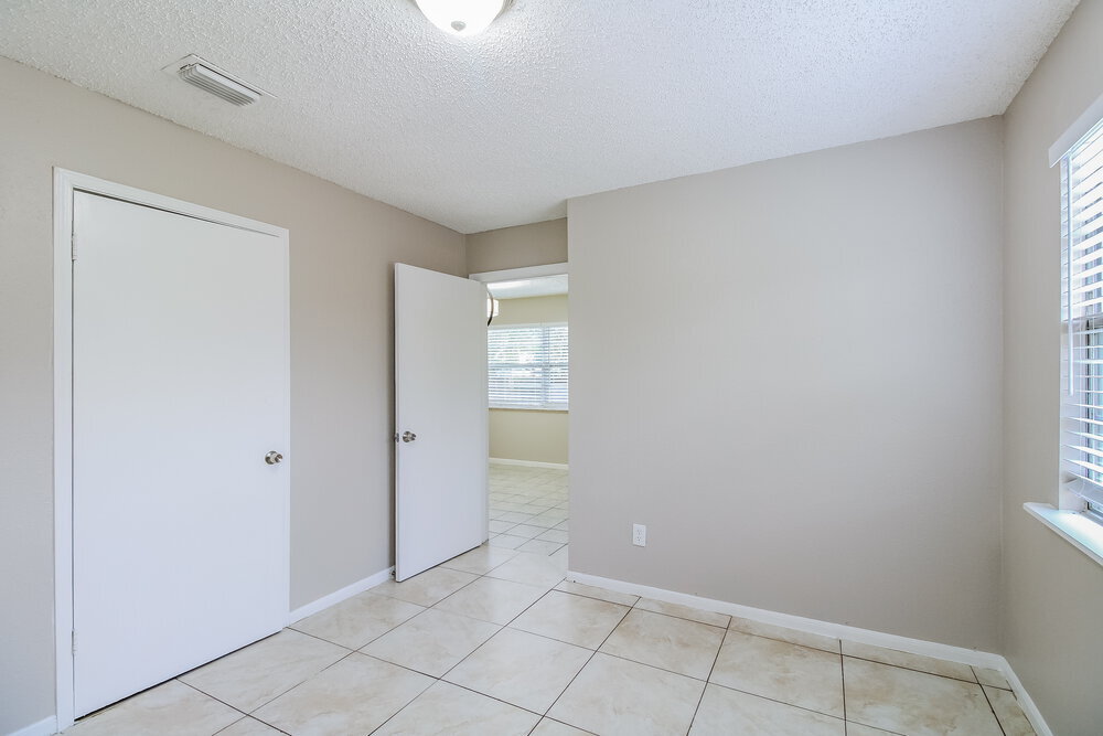 Building Photo - 2514 Arlex Dr E