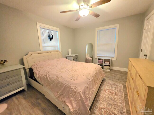 Building Photo - 18 Milton Rd