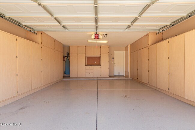 Building Photo - 6122 W Linda Ln
