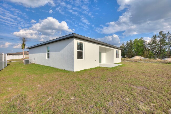 Building Photo - 361 Begonia Ct