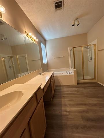 Building Photo - 2620 Ridgebrook Ct