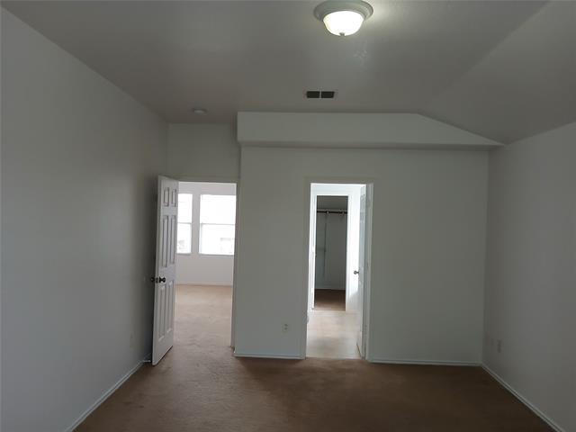 Building Photo - 517 Grant Ln