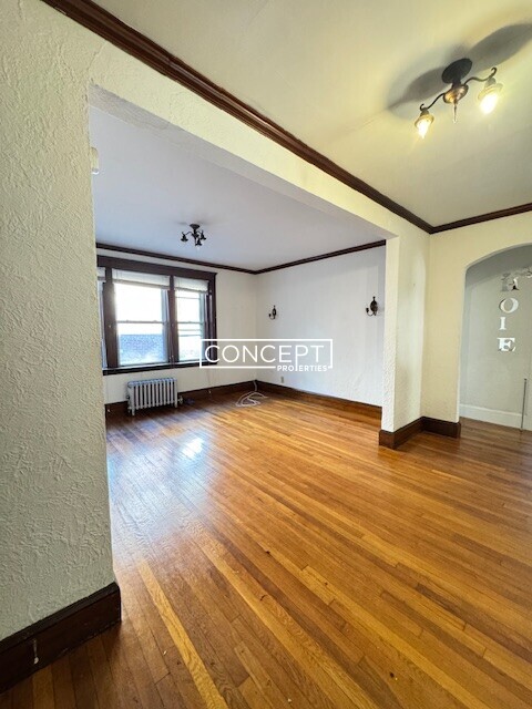 Building Photo - 14 Lakeville Rd