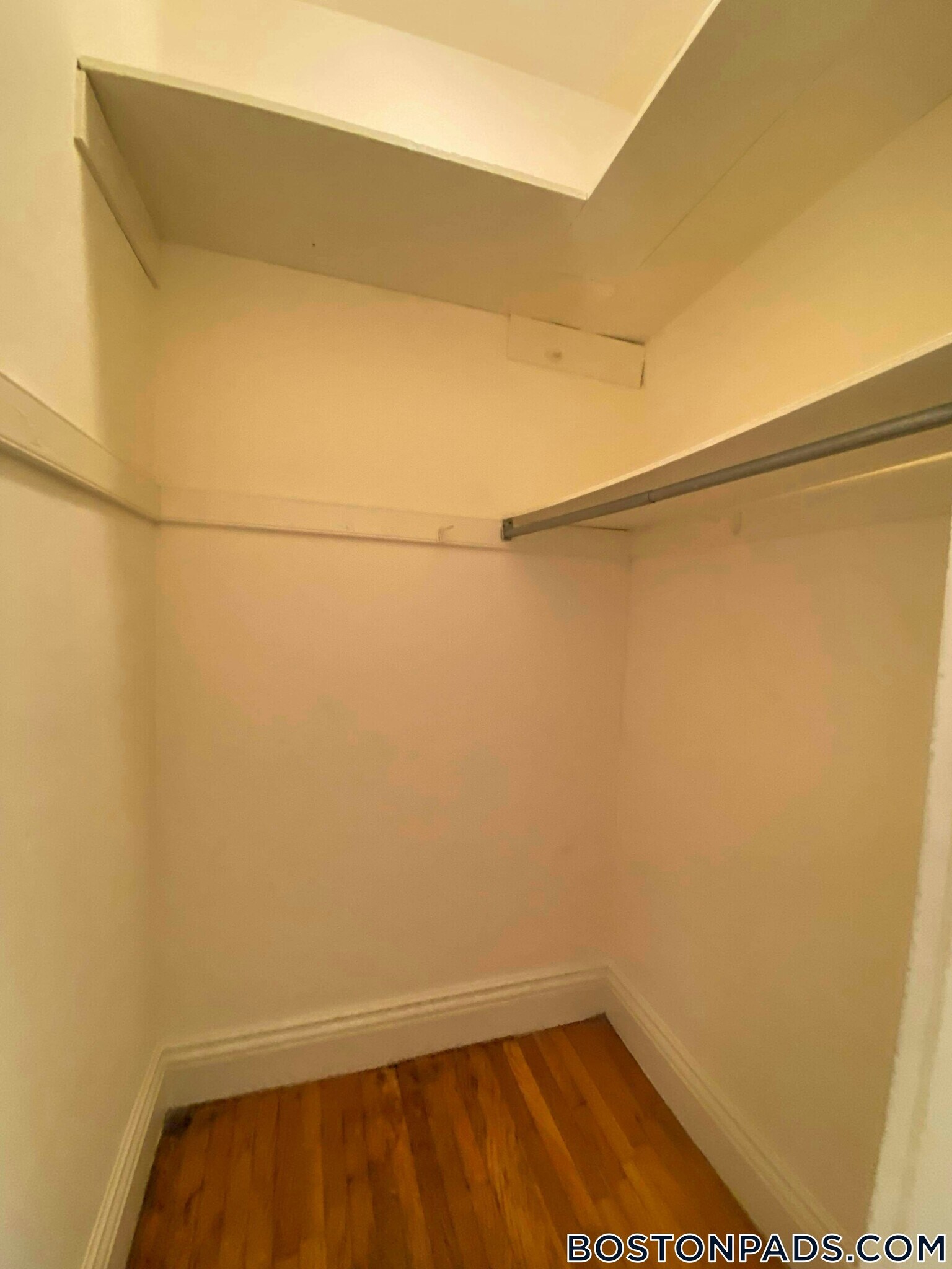Building Photo - 106 Queensberry St