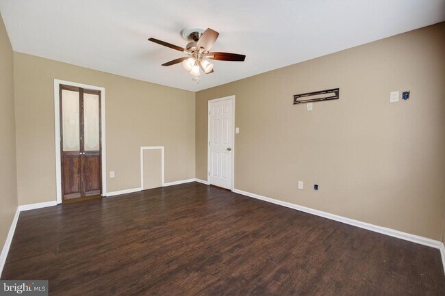 Building Photo - 31 Brookside Ct