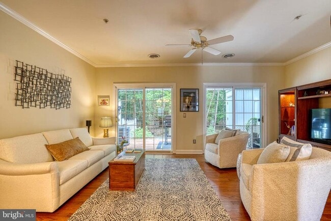 Building Photo - 28463 Pinehurst Cir