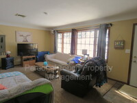 Building Photo - 1416 13th St S