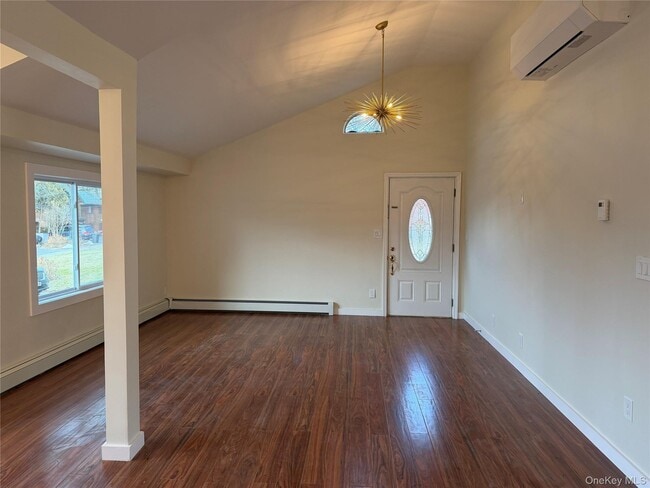 Building Photo - 14 Brookside Rd