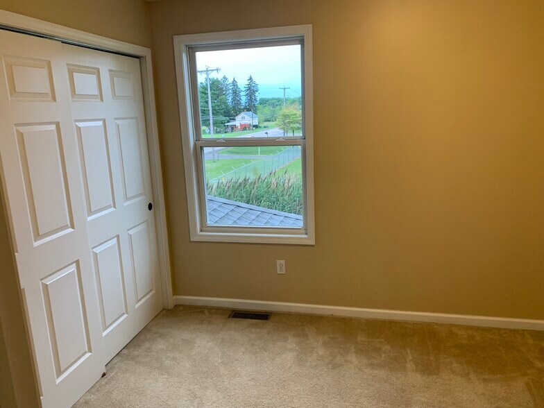 Building Photo - 3864 Big Tree Rd