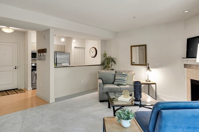 Building Photo - 5001 California Ave SW