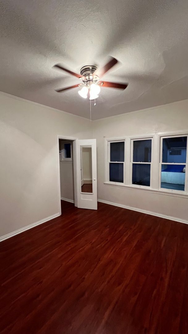 Building Photo - 1166 N Raymond Ave