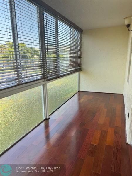 Building Photo - 4990 E Sabal Palm Blvd