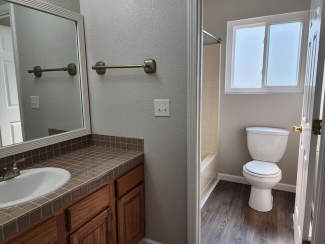 Building Photo - Home For Rent in Carson City