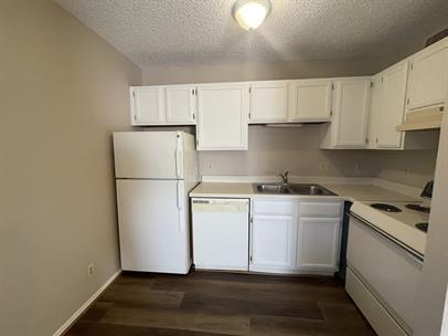 Building Photo - Charming 1-Bedroom Retreat on Billie Dr