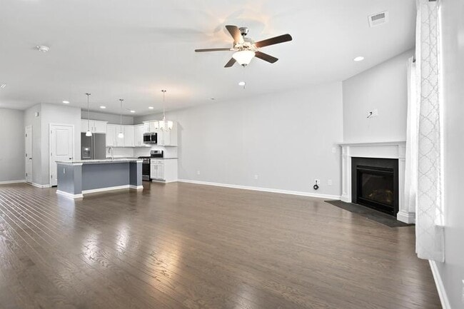 Building Photo - 2564 KINGSFIELD St