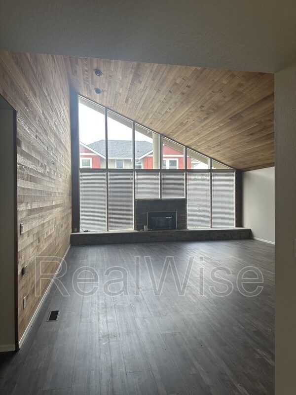 Building Photo - 7730 SW Eaker Pl
